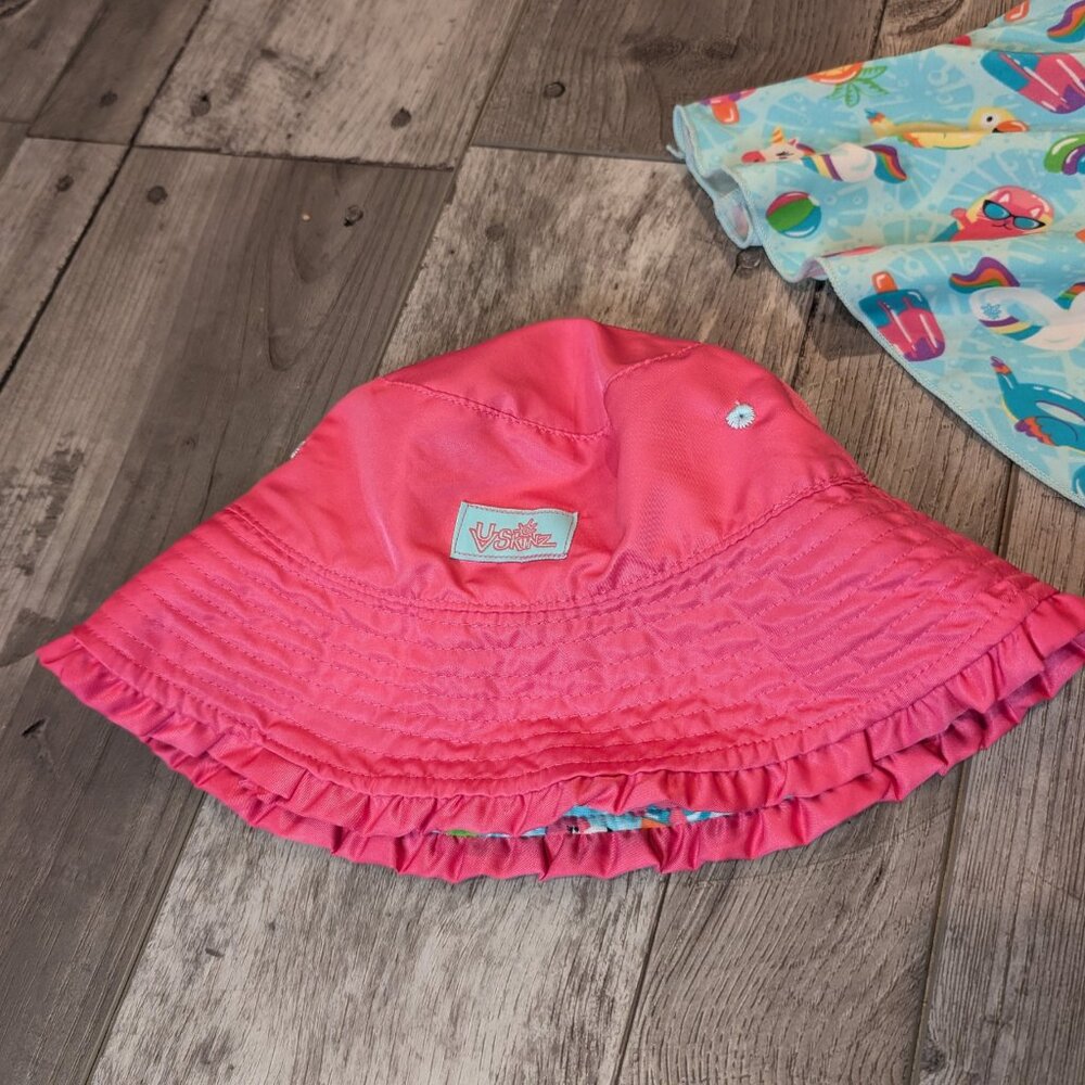 UV Skins, 3 Piece Swim Set w/Hat, Sz 5 - Picture 3 of 11